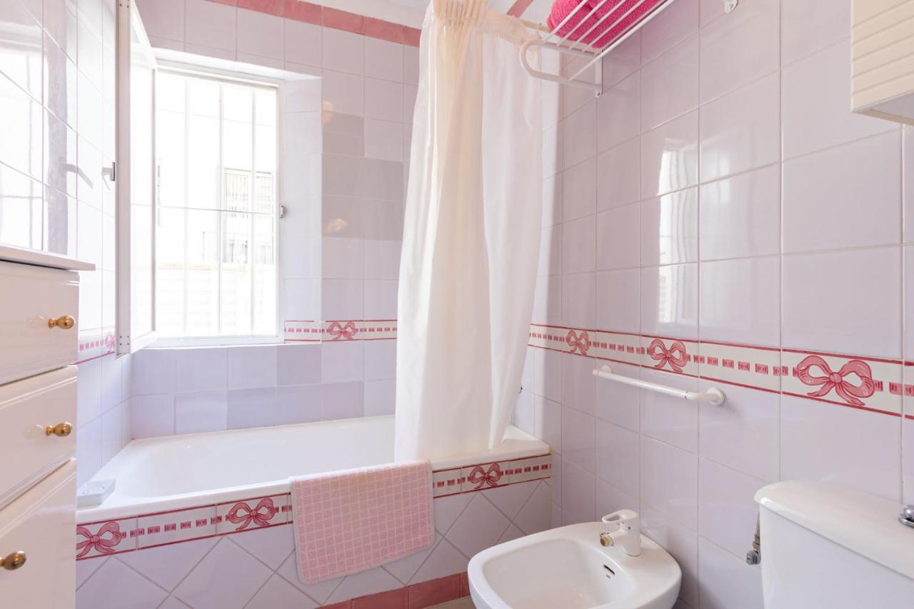 Holiday Apartment, 2 Pax, Historical Center Σεβίλλη Εξωτερικό φωτογραφία